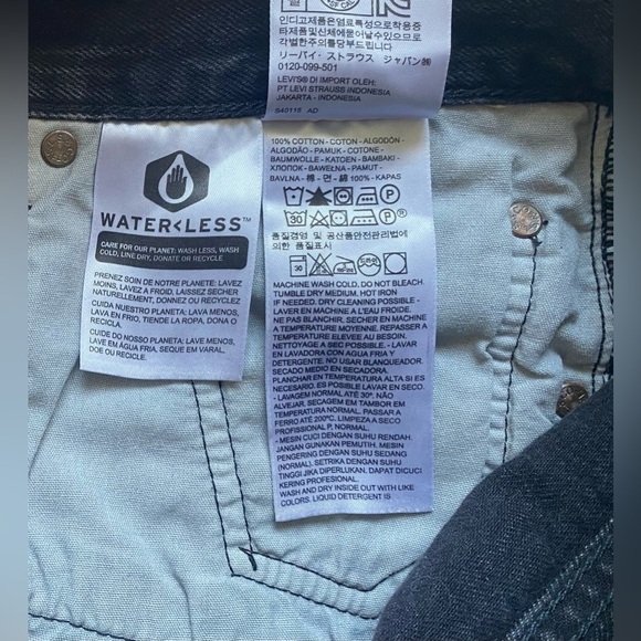 Revolve Levi’s 501 Size 32 black destroyed fray hem denim jeans shorts - Picture 15 of 16